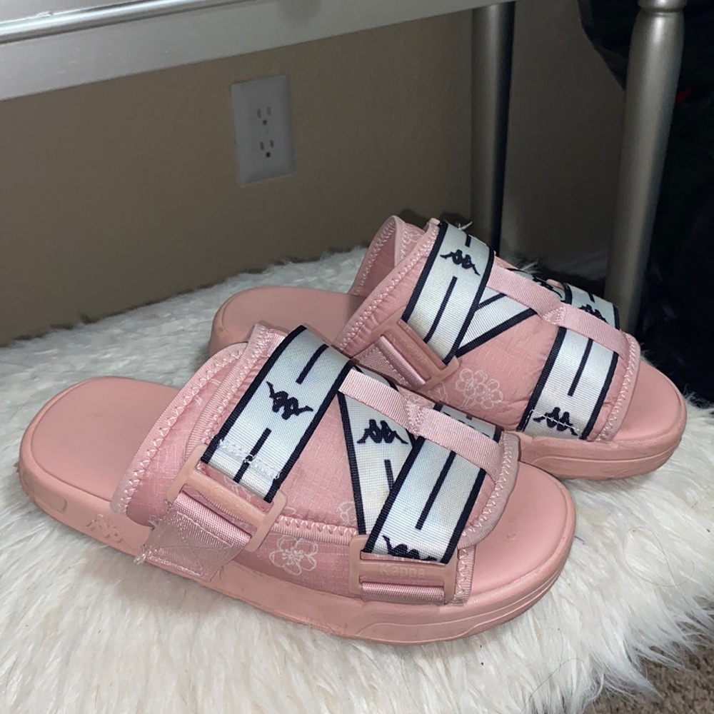selling my pink kappa slides